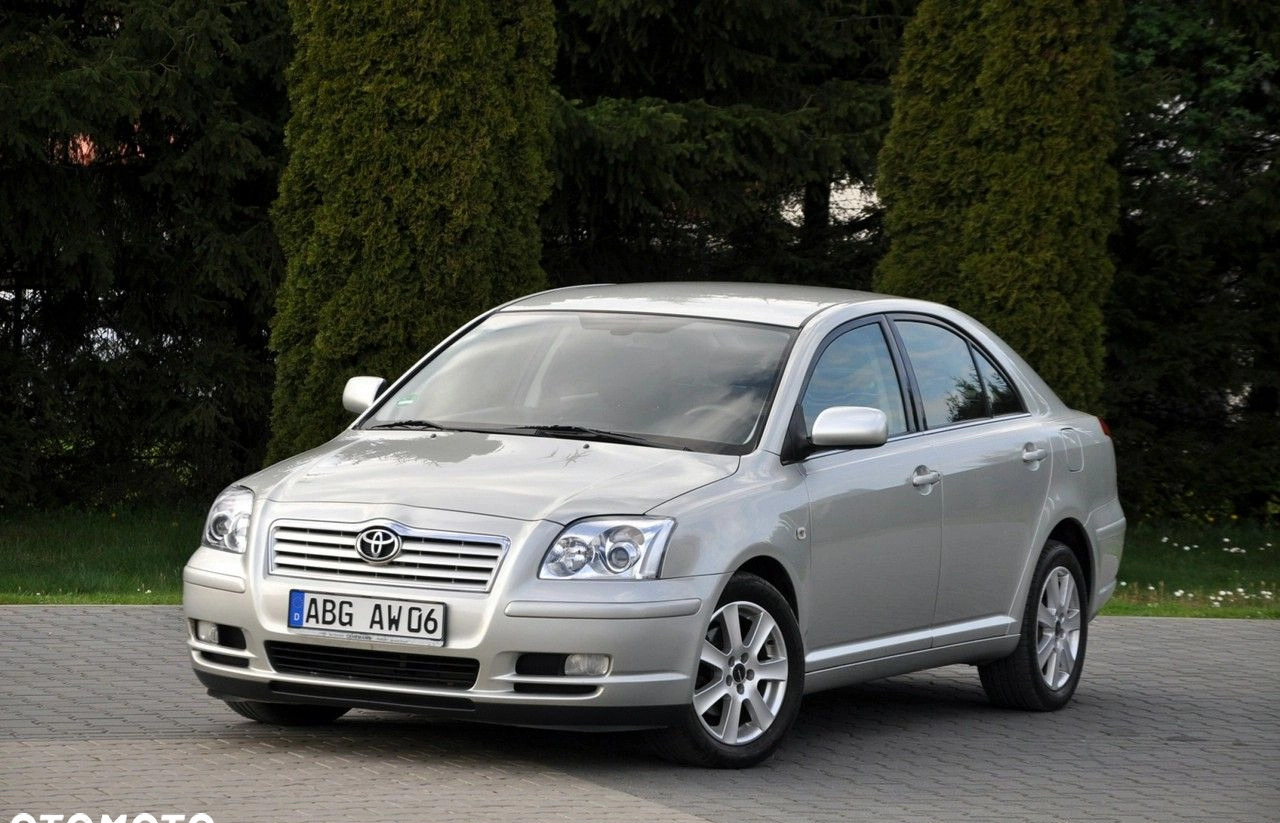 Toyota Avensis cena 17900 przebieg: 211258, rok produkcji 2005 z Dzierzgoń małe 742